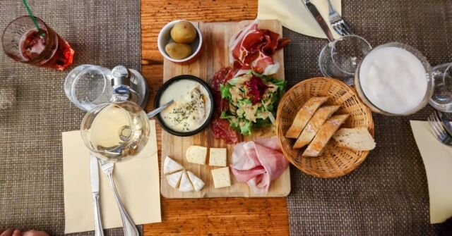 Apéritif Montagnard à Hue Cocotte

#huecocotte #rocheberanger #chamrousse1750 #chamrousse